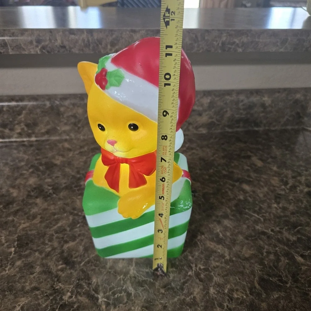 Cat Gift Present Kitten Led Lighted Holiday Time‎ Table Top 11 inch Blow Mold